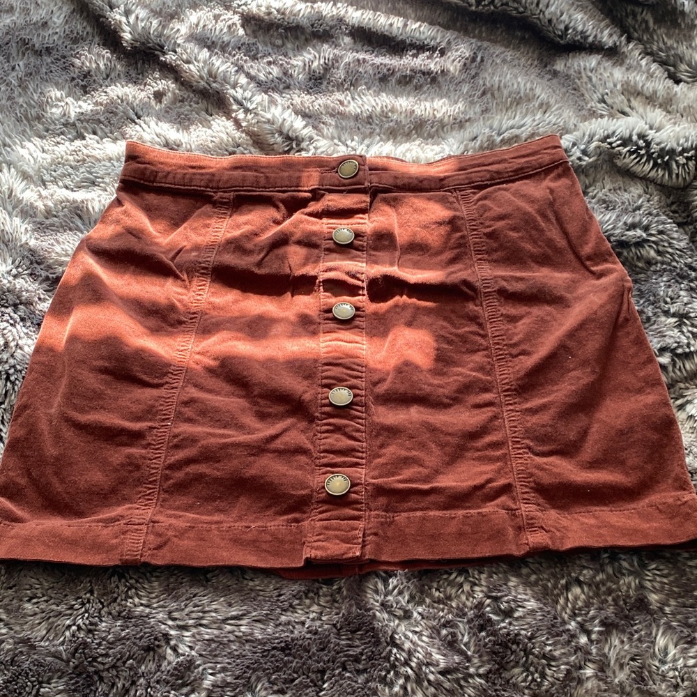 Copper Key Button-Front Skirt in Warm Brown